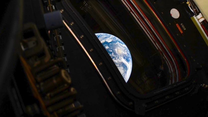 Полярні сяйва з космосу: Artemis II зафіксувала Землю під час подорожі до Місяця 1