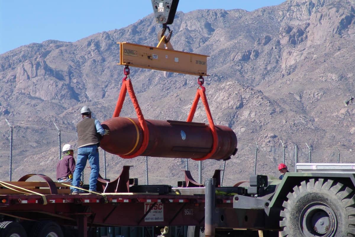 Пробивають 60 метрів бетону: США та Ізраїль застосували проти Ірану "цитаделі гніву"