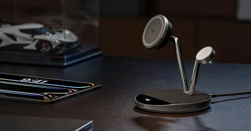 Станція Anker Prime 3-в-1: забезпечує одночасну зарядку трьох пристроїв та оснащена AirCool і розумним екраном. 3