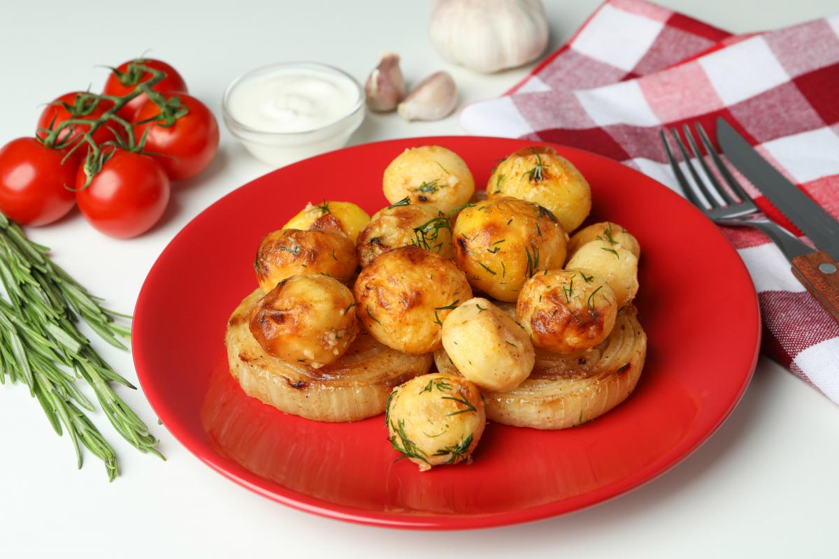 Текстура та смак: як приготувати смажену картоплю за рецептом фарнцузьких кухарів