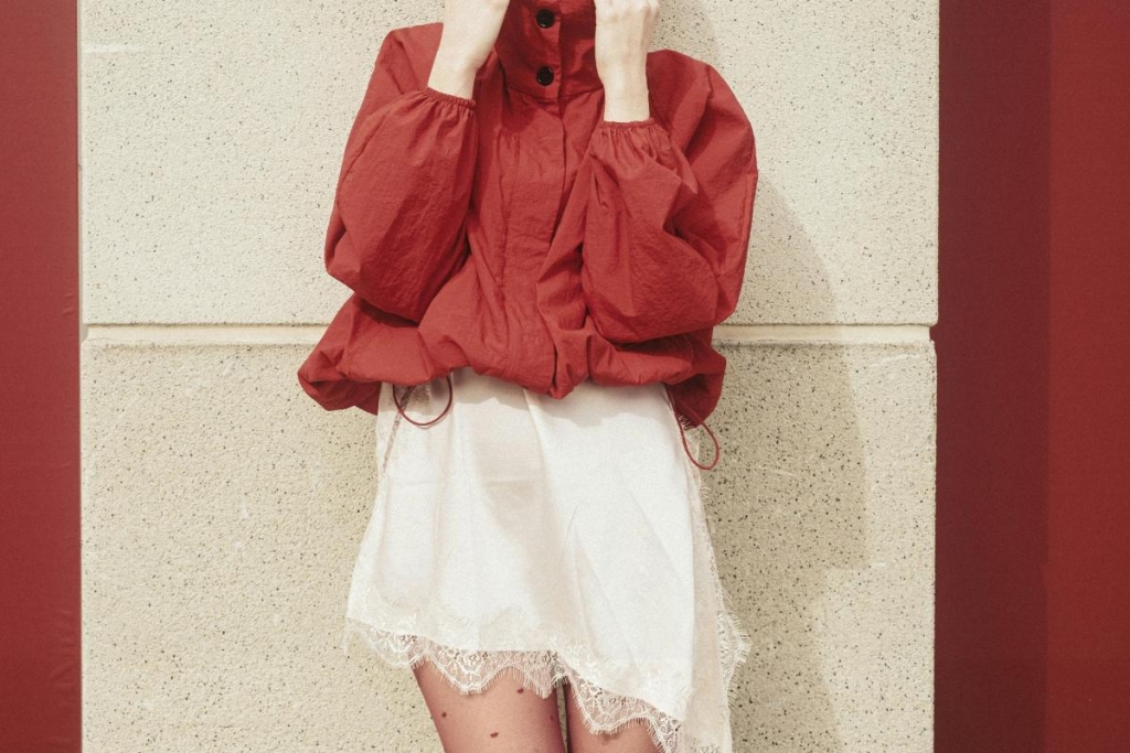 Вітровки з 90-х знову повернулися: яку ви оберете цієї весни