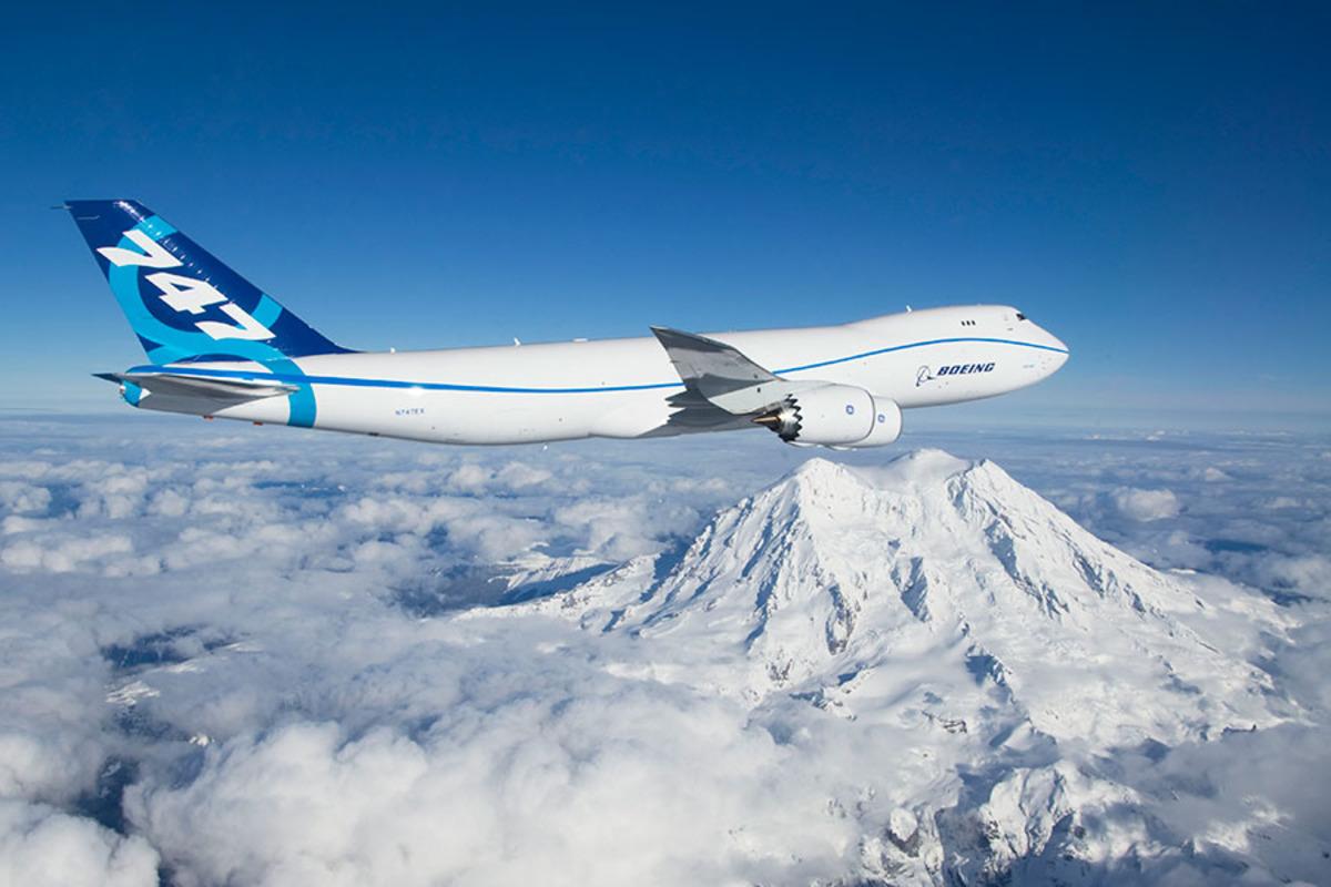 ВПС США придбавають літаки, які відкидають світові авіаперевізники: у чому причина 1 ВПС США скуповують літаки, від яких відмовляються світові авіакомпанії: у чому причина