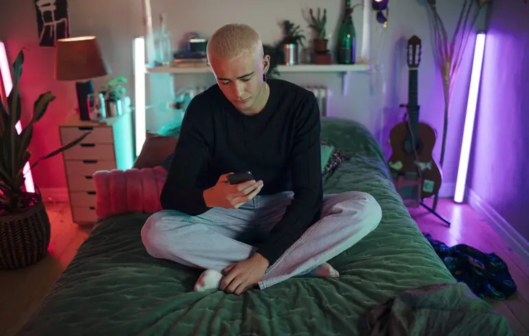 Зумери втрачають зацікавленість у ШІ - зростає недовіра та занепокоєння серед молоді. 1