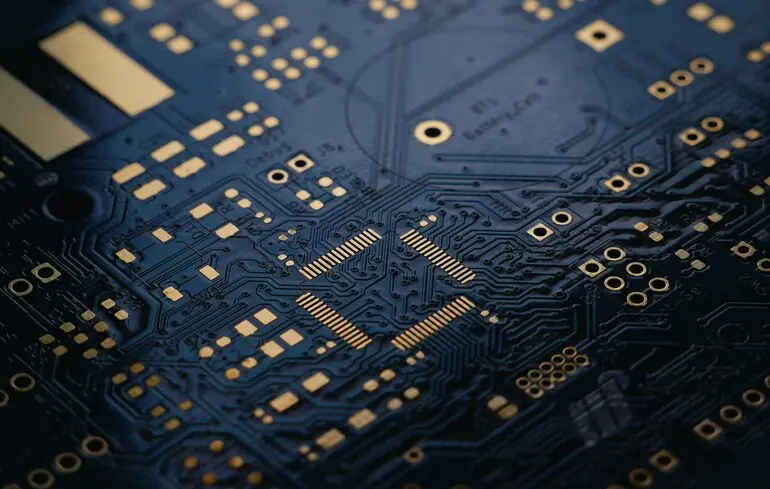 Apple уклала угоду з Intel щодо виготовлення чіпів для своїх пристроїв - переговори тривали більше року. 1