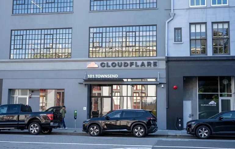 Cloudflare зменшить штат більше ніж на тисячу співробітників - компанія переходить на модель роботи з ШІ-агентом. 1