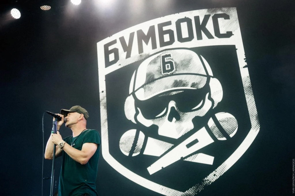 До сліз: "Бумбокс" презентував довгоочікуваний кліп на пісню "Залишайся"