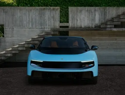 Ferrari презентувала свій перший електричний автомобіль Luce, розроблений екс-главним дизайнером Apple Джоні Айвом - новини технологій. 7