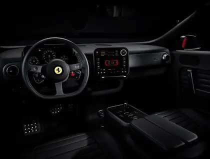 Ferrari презентувала свій перший електричний автомобіль Luce, розроблений екс-главним дизайнером Apple Джоні Айвом - новини технологій. 3