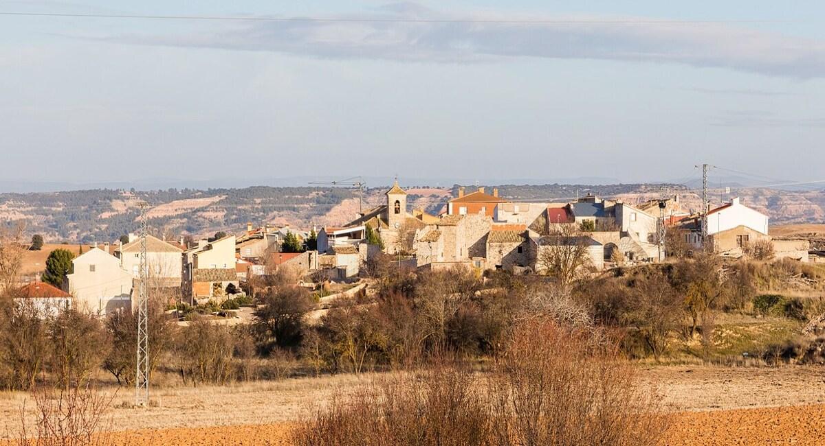 Іспанське село за 2 години від Мадрида продає землю за безцінь: але є підступний нюанс