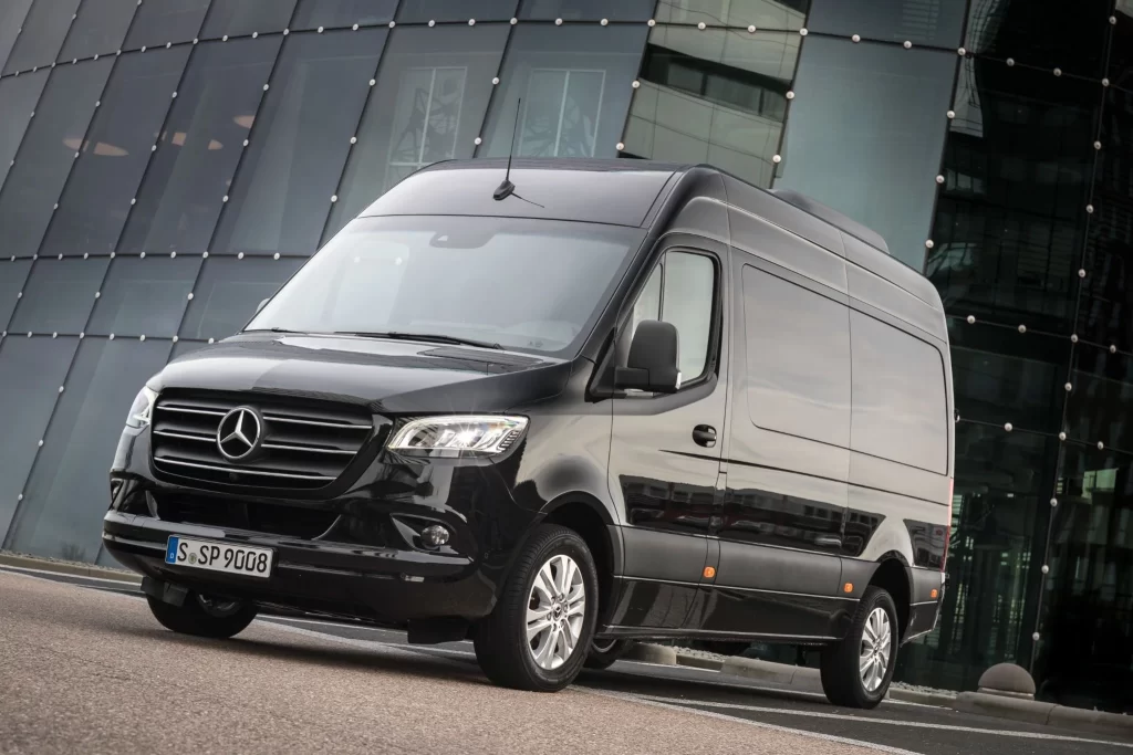 Mercedes-Benz Sprinter: фургон, що давно став еталоном у логістиці 6 Mercedes-Benz Sprinter: фургон, що давно став еталоном у логістиці 5