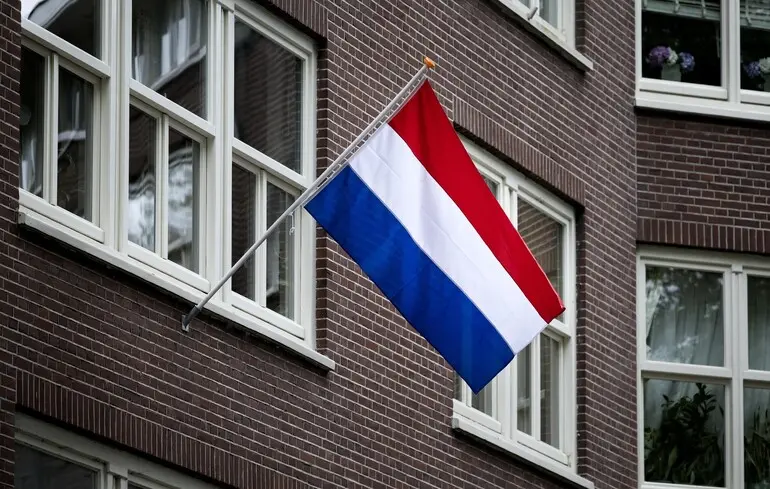 Нідерланди конфіскували 800 серверів у справі російських хакерів - поліція здійснила обшуки в дата-центрах. 1