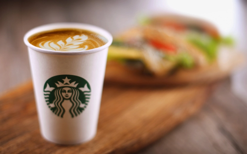 Starbucks відмовилася від застосування ШІ: не може навіть рахувати. 1