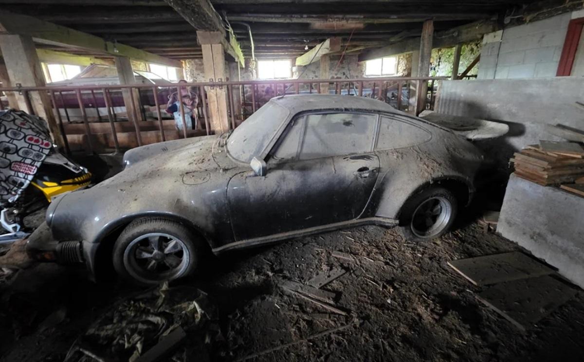 У сараї знайшли культовий спорткар Porsche 70-х років із "загубленою" історією (фото)
