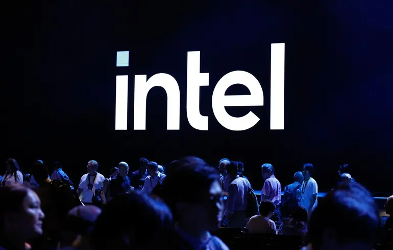 Apple спільно з Intel виготовлятиме чипи в США - Трамп оголосив про нову співпрацю - новини технологій 1