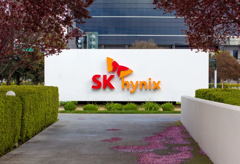 Дженсен Хуанг звернувся до SK hynix з проханням про додаткову пам'ять, написавши на пластині — але корейці вже мали свій план. 1