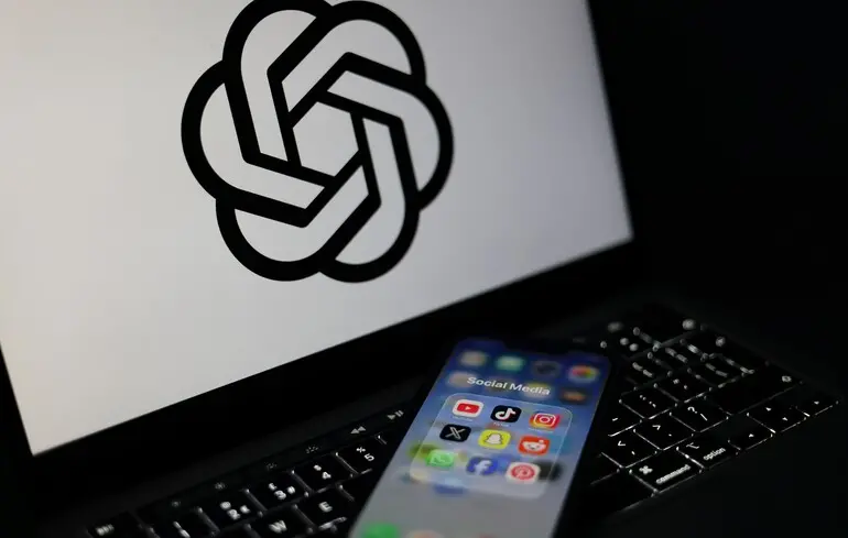 Технологічна конкуренція - OpenAI виявила китайську кампанію впливу, націлену на ШІ-інфраструктуру США 1