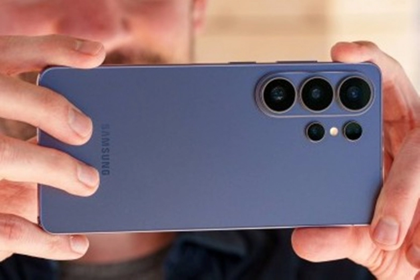 Топова камера та преміум акумулятор: під маркою Galaxy S27 Pro Samsung розробляє “Ultra в компактному форматі” 1