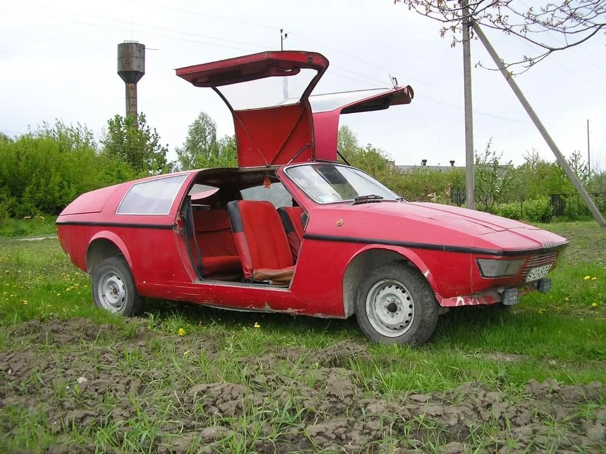 У Тернопільській області виявили рідкісний автомобіль "Горинь" 1980-х років (фото) 5 У Тернопільській області помітили унікальний автомобіль "Горинь" 1980-х років (фото)