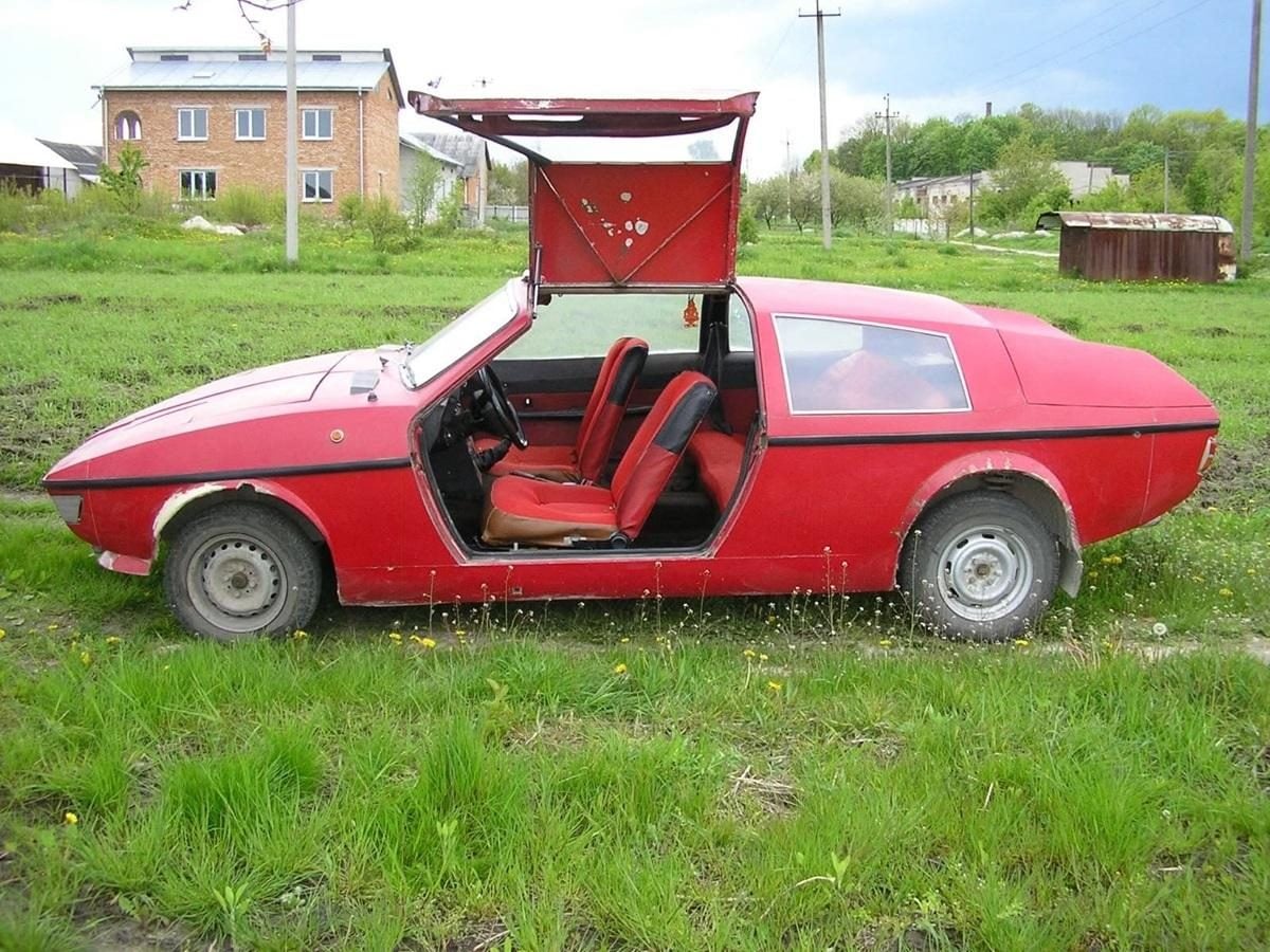 У Тернопільській області виявили рідкісний автомобіль "Горинь" 1980-х років (фото) 4 У Тернопільській області помітили унікальний автомобіль "Горинь" 1980-х років (фото)