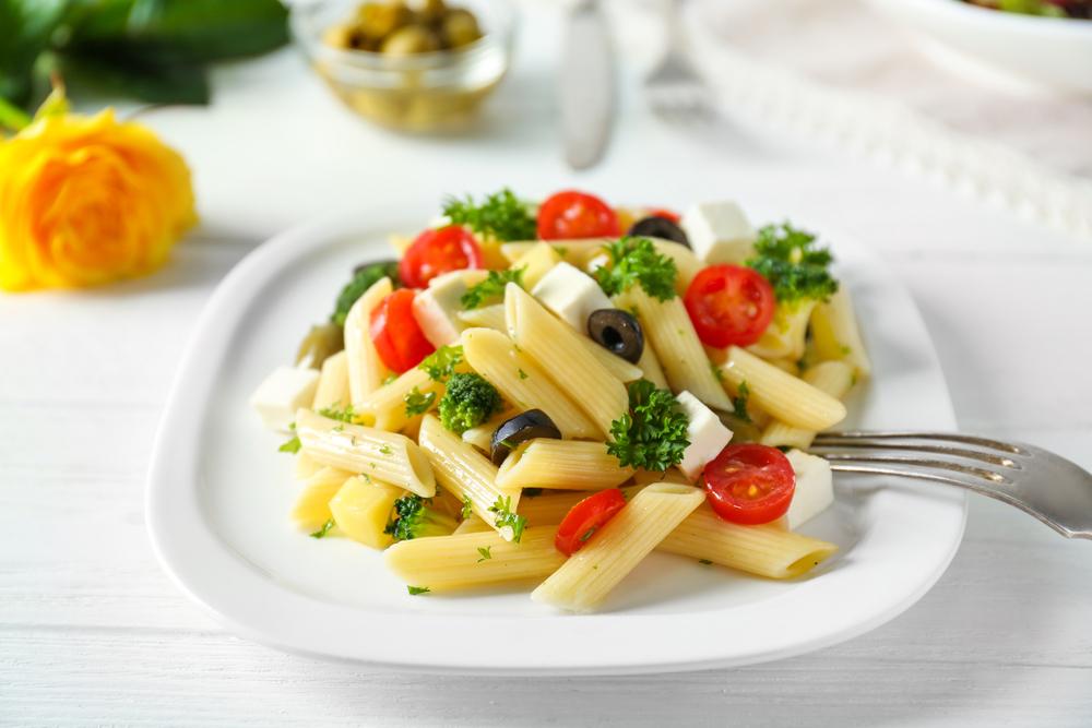 Які продукти поєднувати з картоплею та макаронами, щоб уникнути підвищення цукру: дієтолог назвала 5 варіантів 1 З чим їсти картоплю і макарони, щоб не було стрибка цукру: дієтологиня назвала 5 продуктів