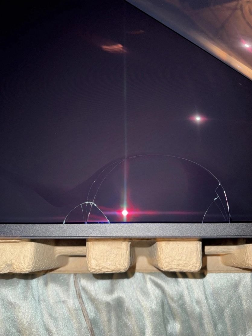 Це ж не яйця: ASUS отримала хвилю скарг на пошкоджені дорогі OLED-монітори через погане пакування 2