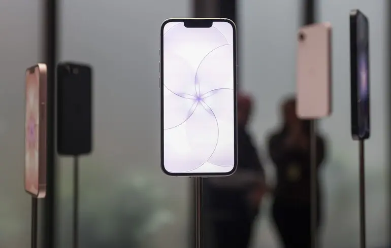 Коли з'явиться iPhone 18 - Apple відклала випуск нового смартфона до 2027 року - новини технологій 1