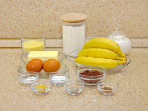 Кекс з шоколадом і бананами на манці 1